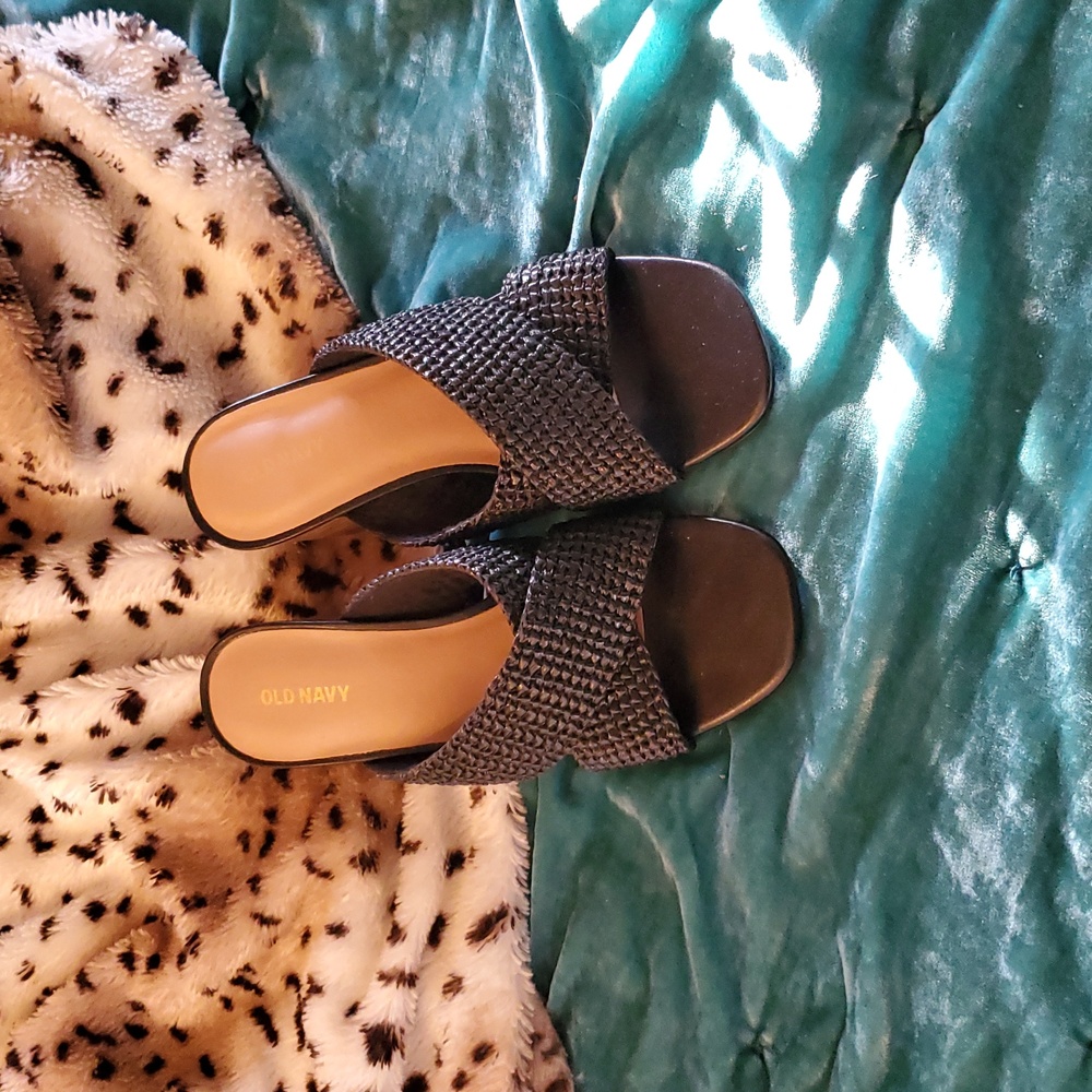 Old Navy Dark Woven Women's Sandals